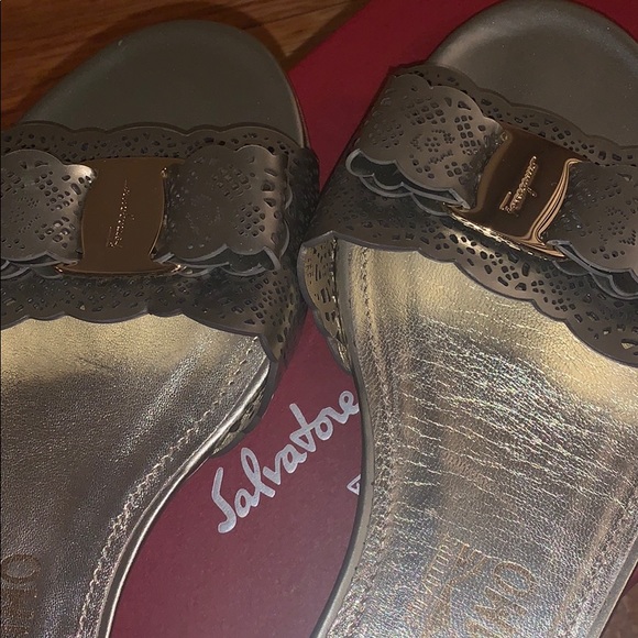 Ferragamo sandals - Picture 5 of 8